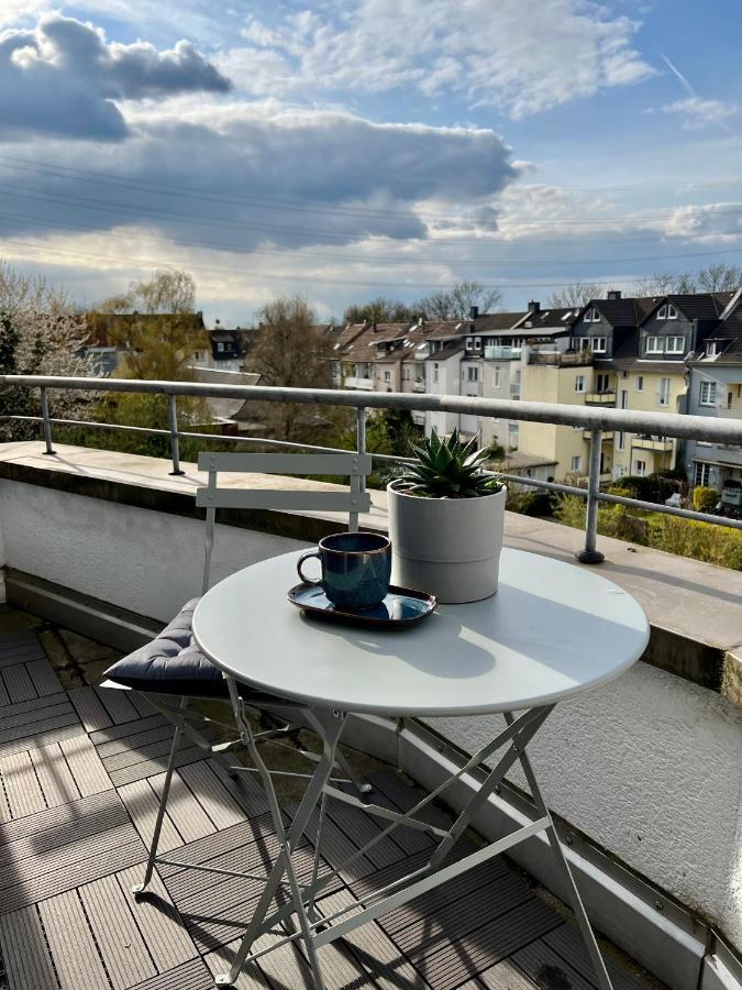 Sunset Apartment: Free Parking + Balcony + Netflix Essen Luaran gambar